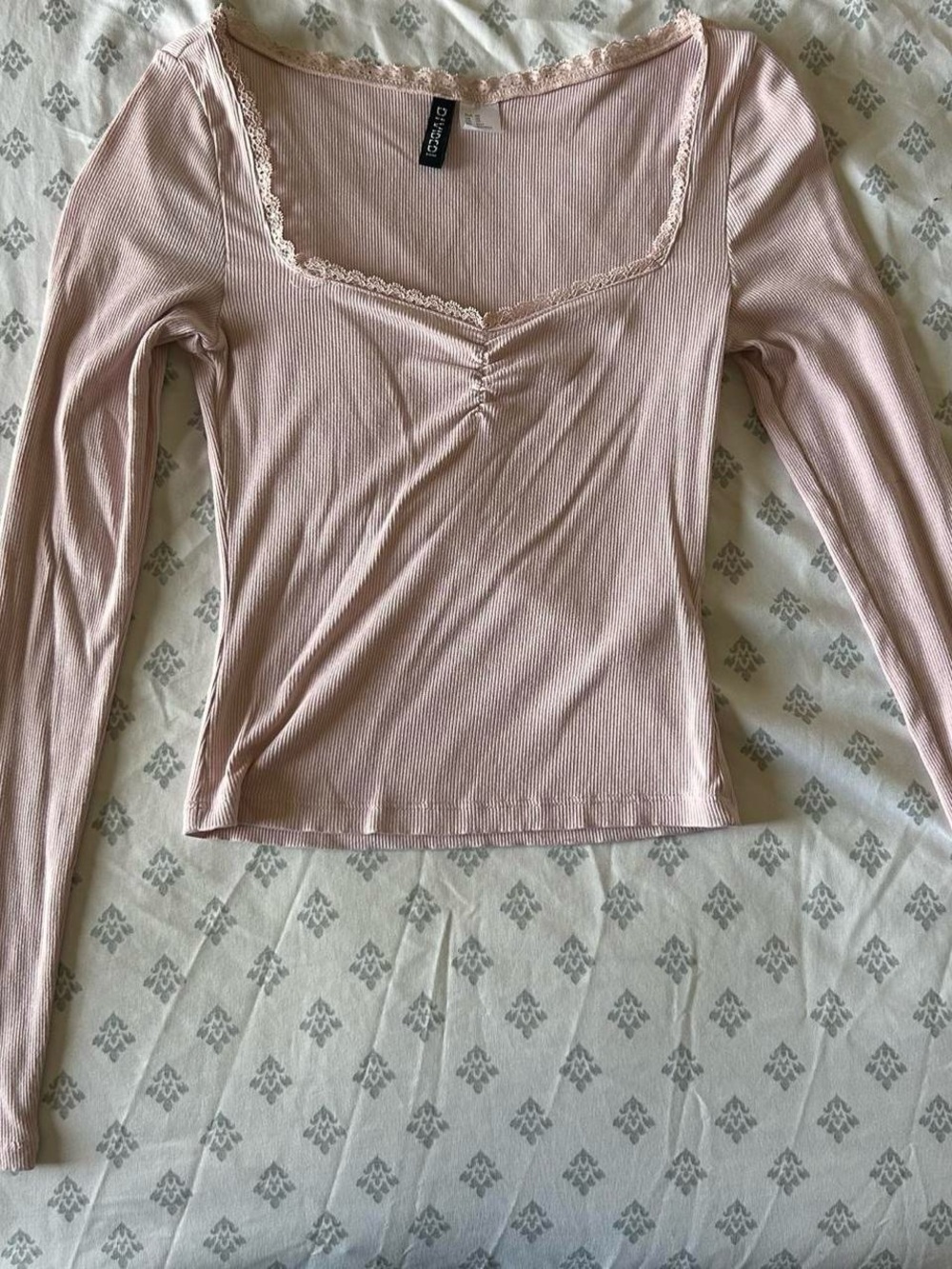H&M Light Pink Ribbed Long-Sleeve Lace-Trim Top